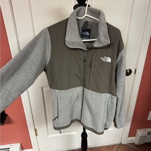 Women’s North Face Jacket